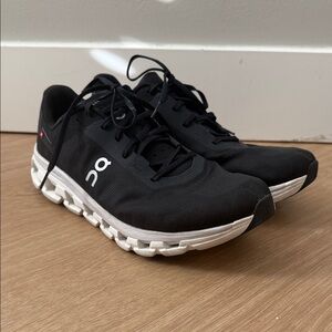 On Running Men's Black Cloudflow Size 12